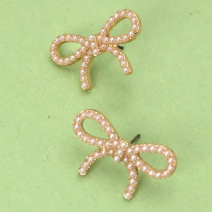 Pearl Bow Stud Earring