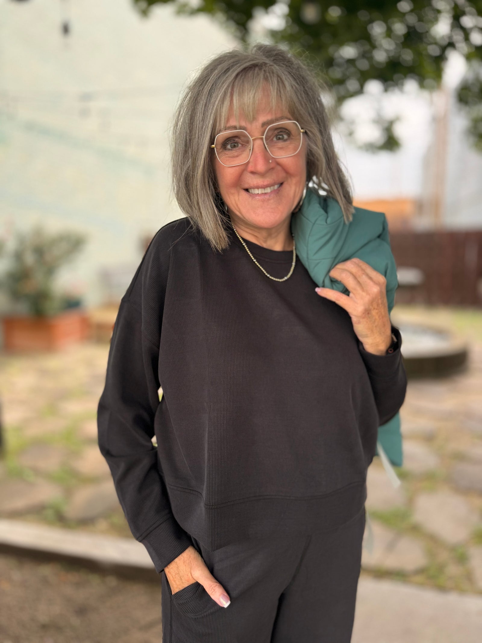 Mono B Black Ribbed Pullover Top