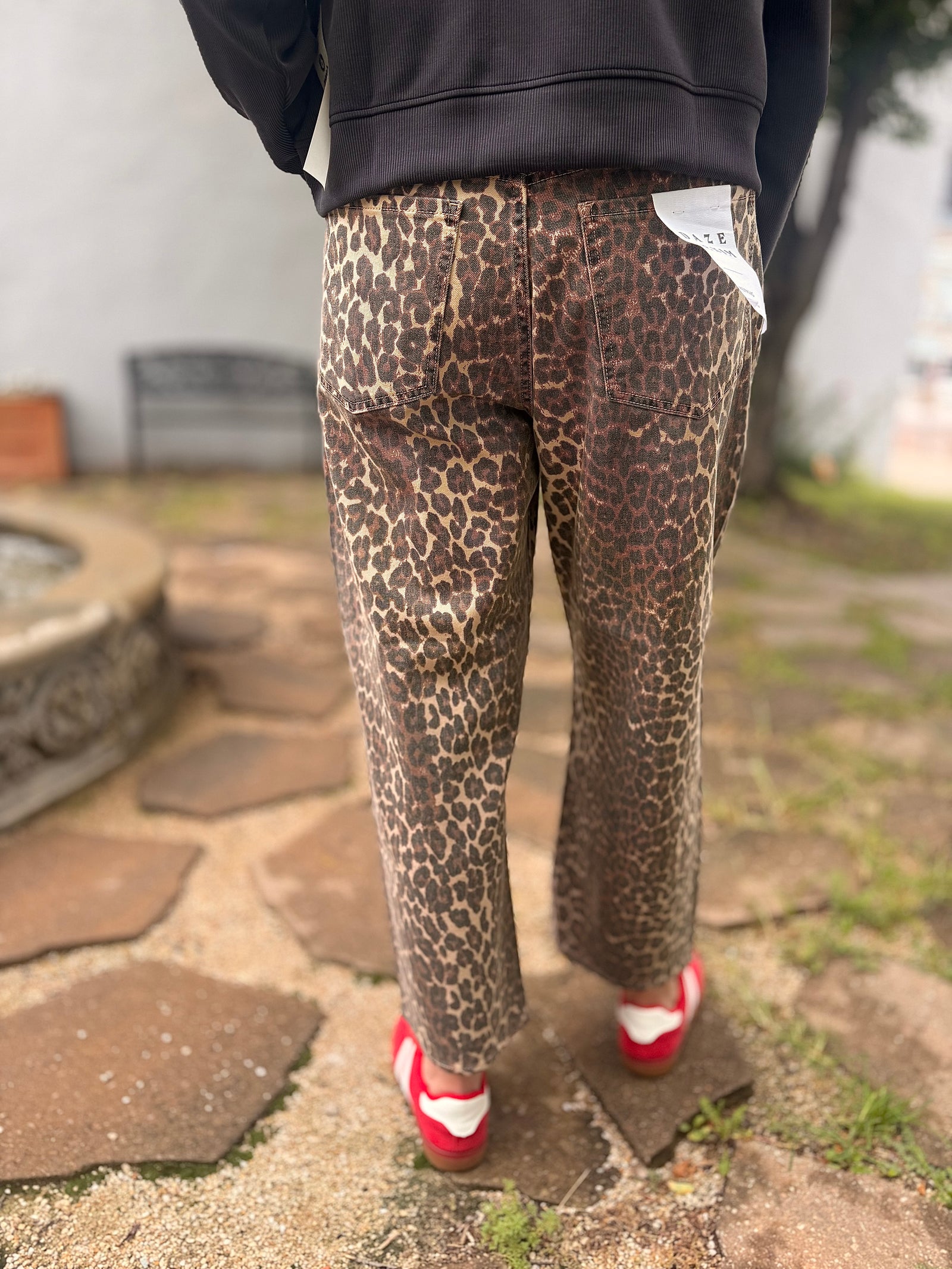 Daze Cool Cat Leopard Barrel Jean