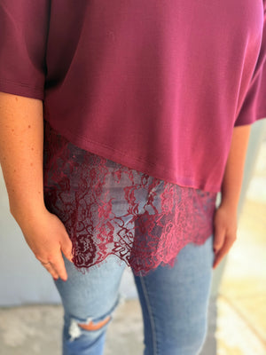 Entro Burgundy Short Sleeve Knit Top w/ Lace Hem