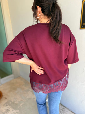 Entro Burgundy Short Sleeve Knit Top w/ Lace Hem