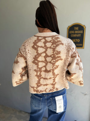 Entro Oatmeal Abstract Knit Sweater w/ Wide Sleeves