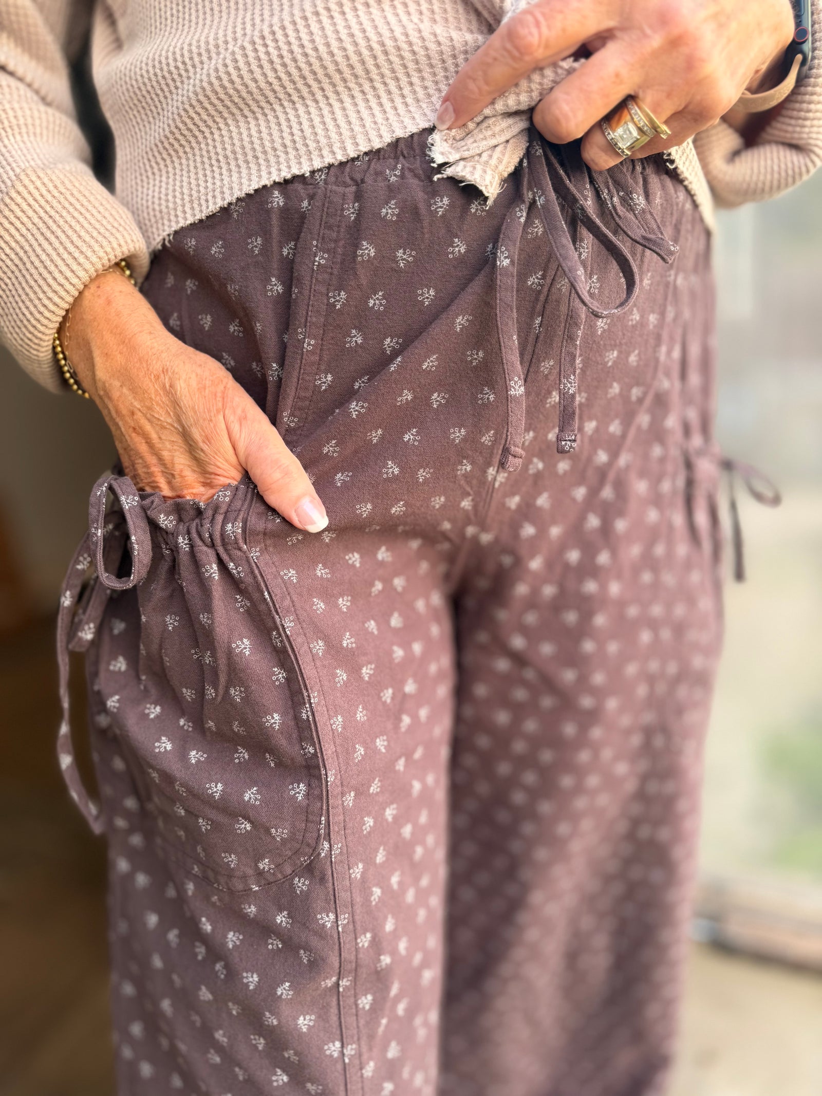 Easel Chocolate Floral Woven Relaxed Pants