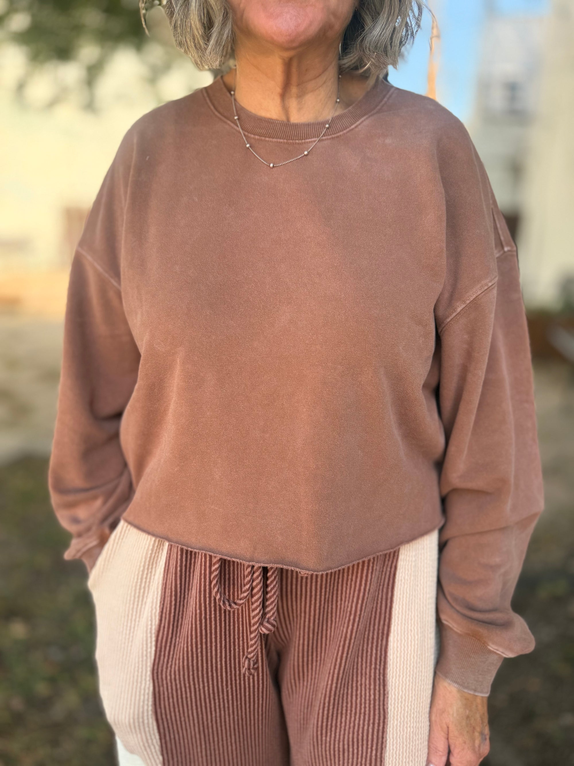 Chestnut Cropped Crewneck Sweatshirt w/ Oversized Sleeves