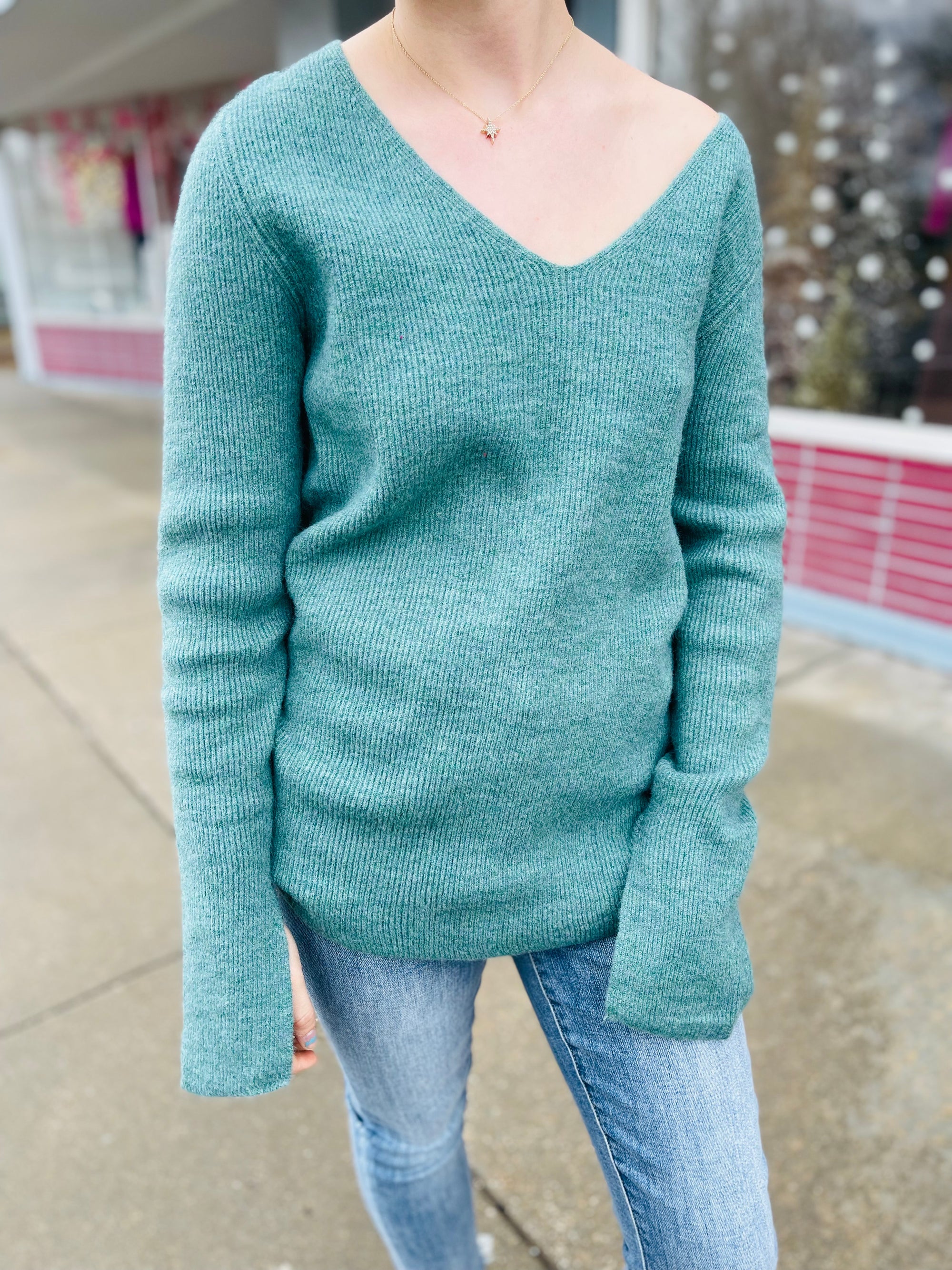 V-Neck Twisted Keyhole Knitted Sweater