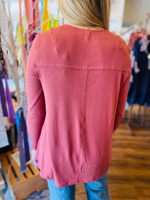 Brick Ribbed Henley Top W/ Metal Detail Button