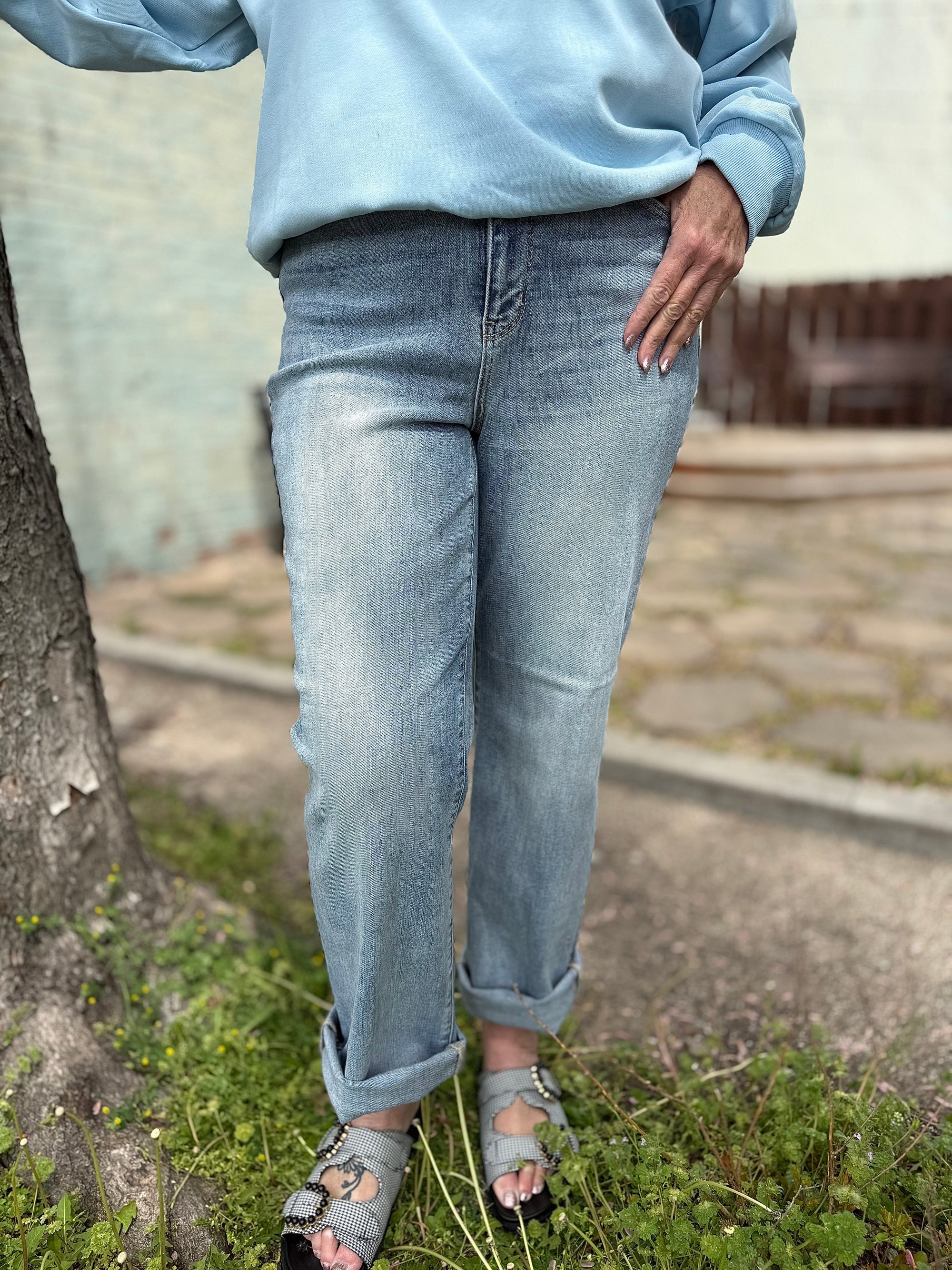Judy Blue Light Wash High Waist Straight Leg Jean