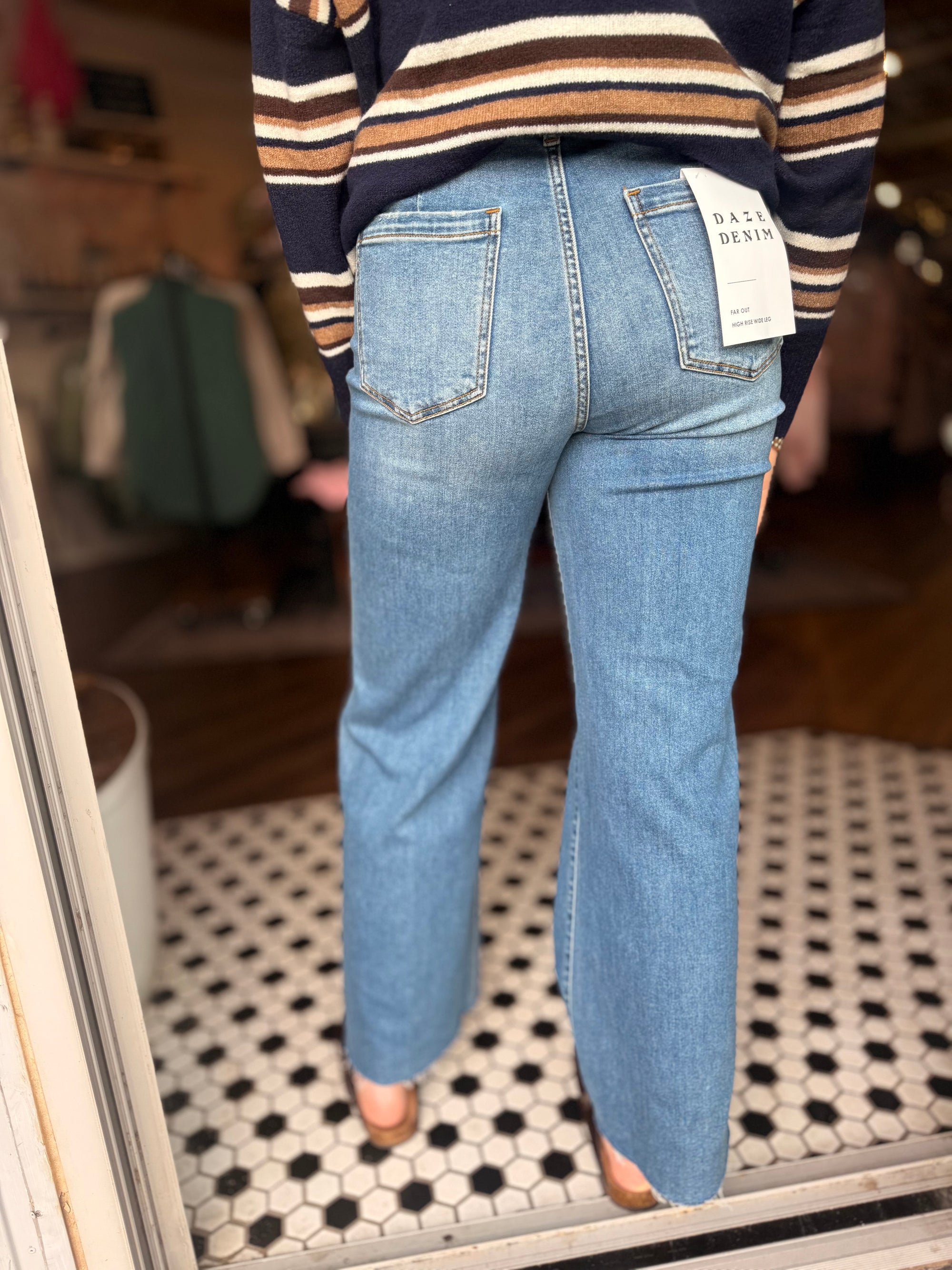 Daze Far Out High Rise Wide Leg Jeans w/ Front Pockets