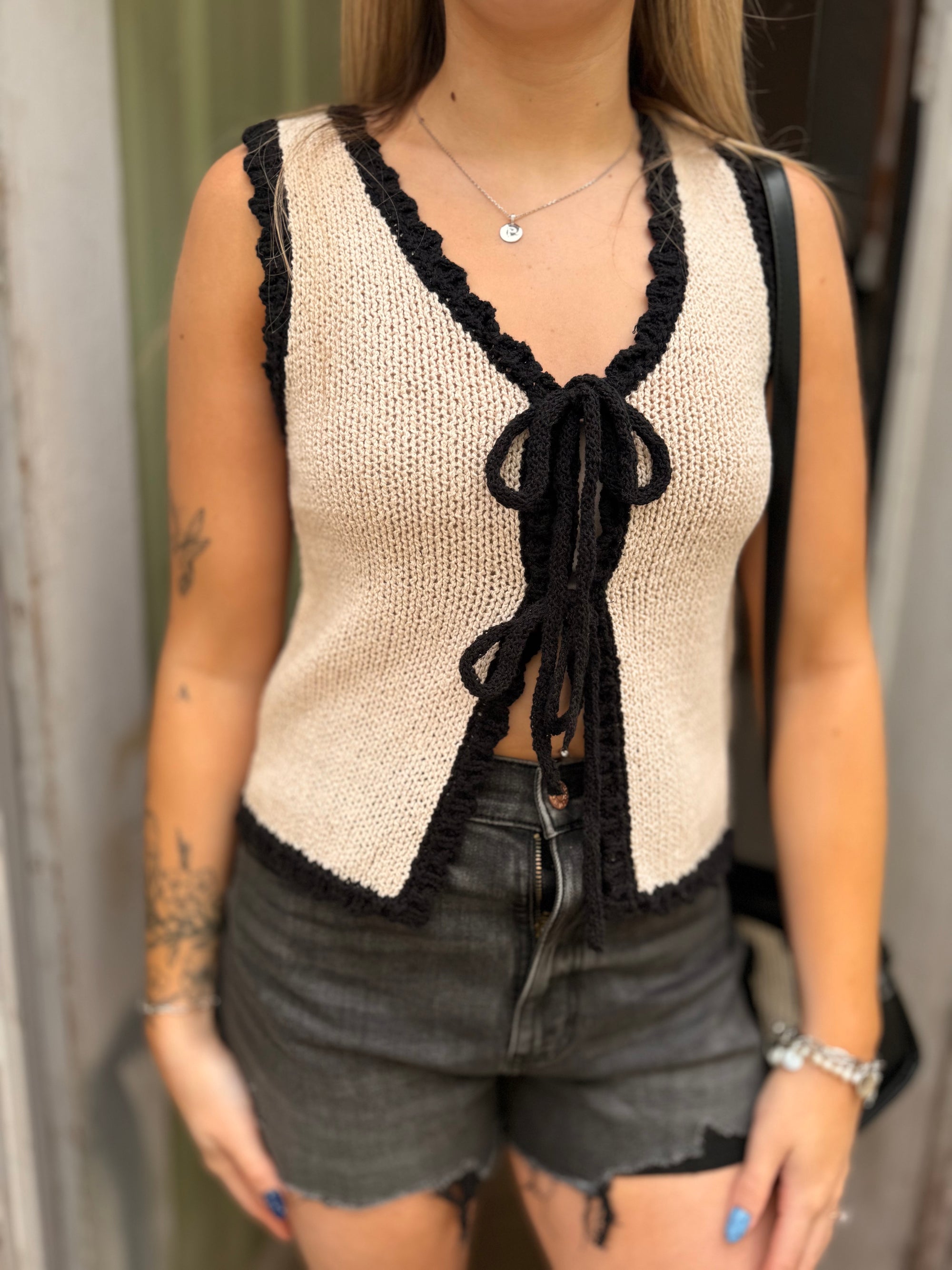 Oatmeal Double Tie Knit Vest w/ Black Trim