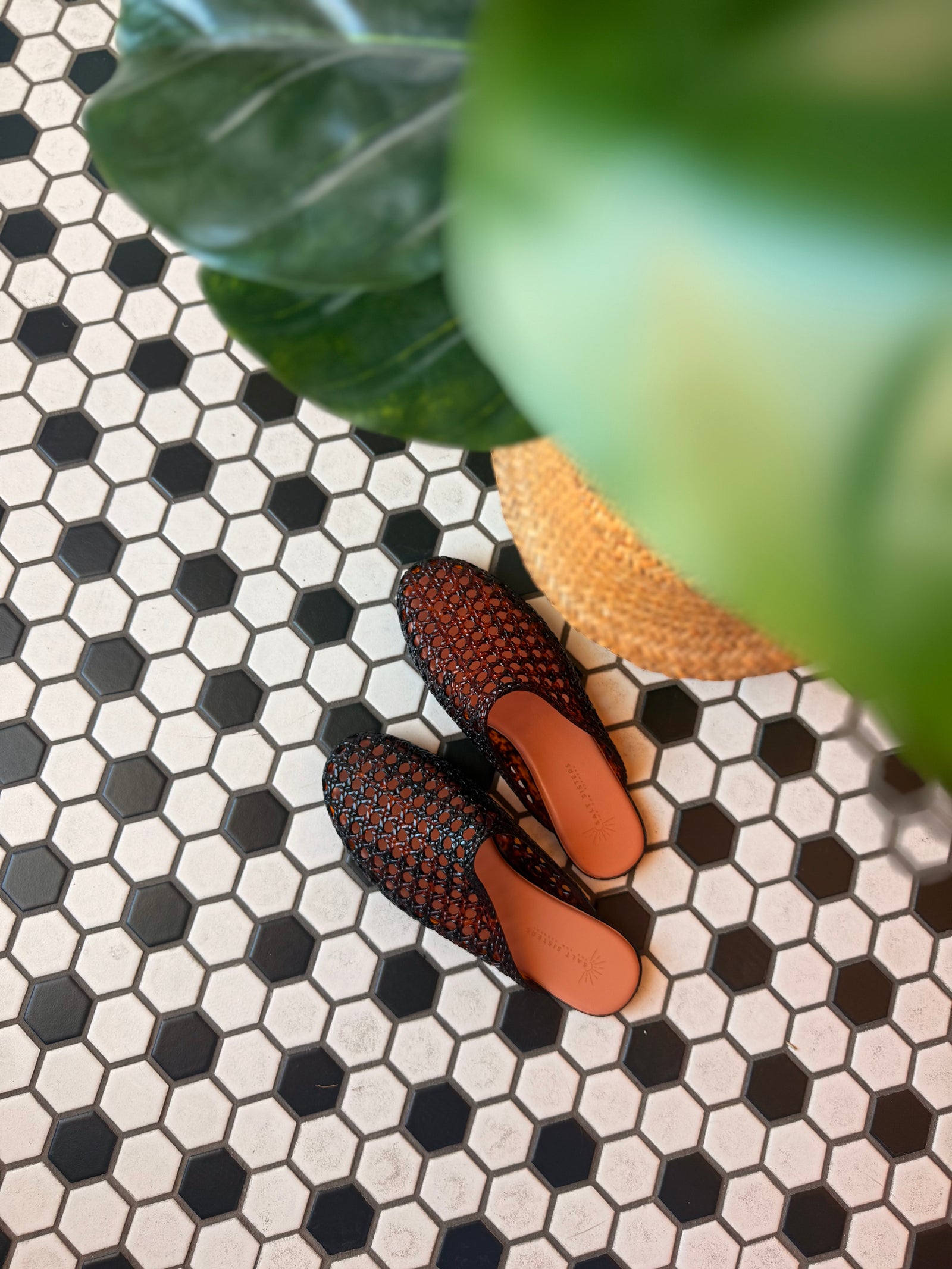 Salt Sisters Goldie Tortoise Jelly Mule