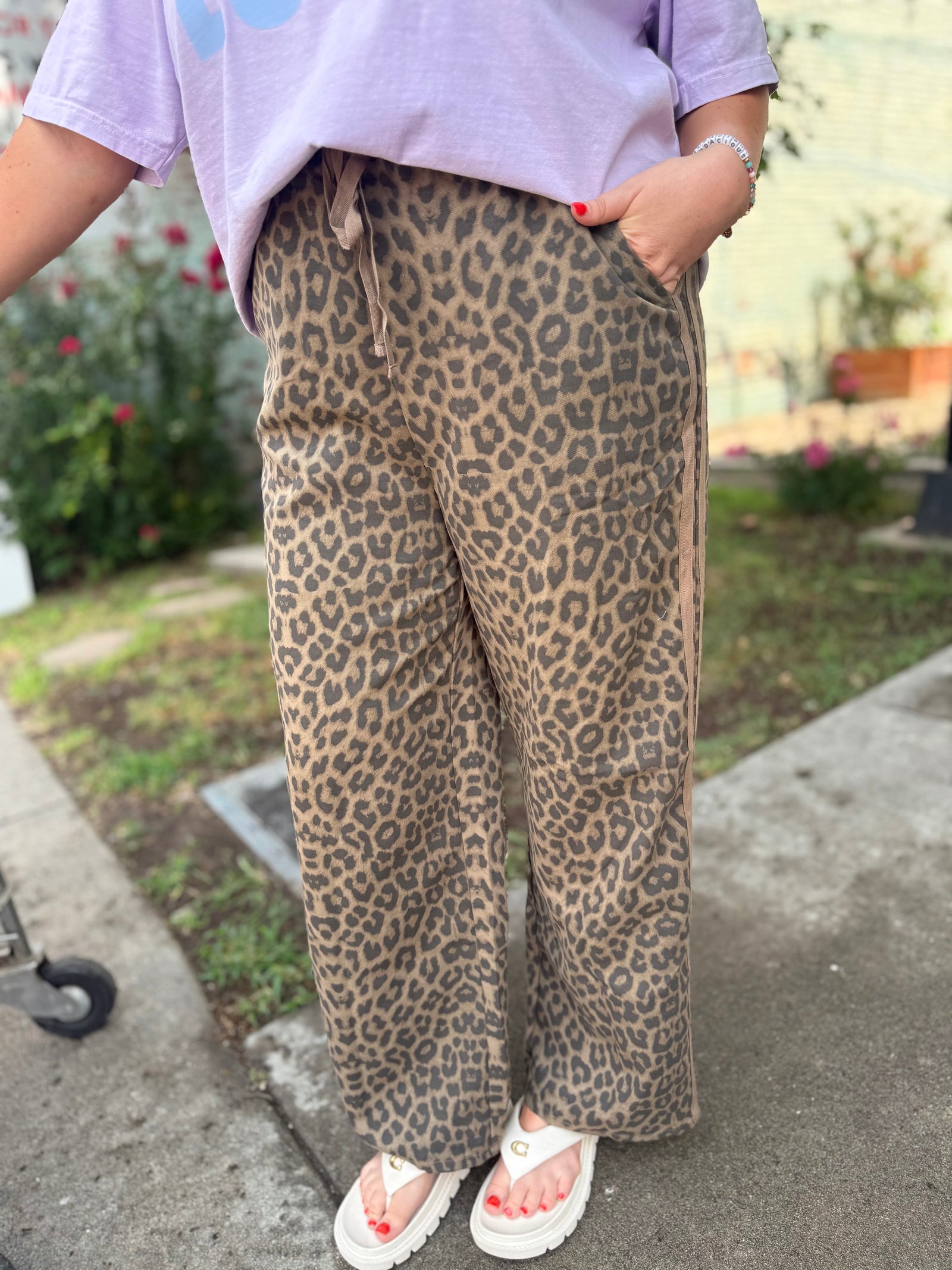 Very J Leopard Stripe Detail Pants
