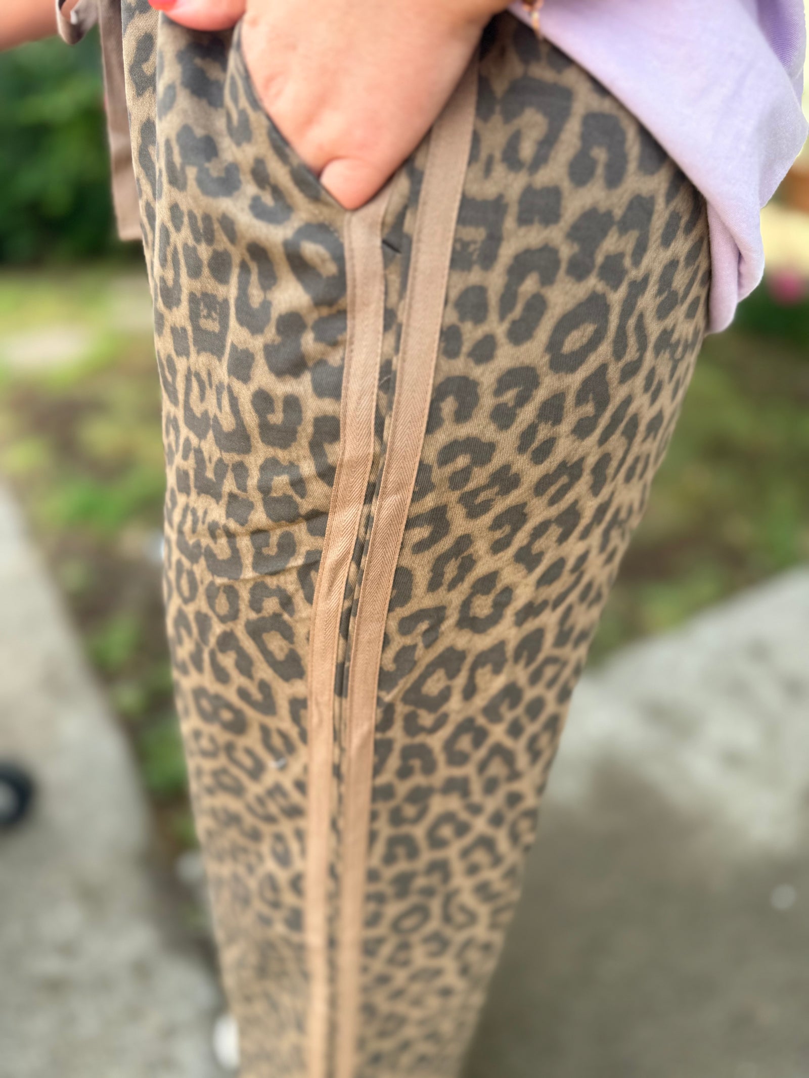 Very J Leopard Stripe Detail Pants