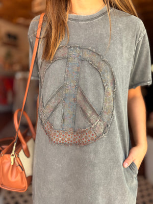Easel Mineral Wash Peace Patch Short Sleeve Dress