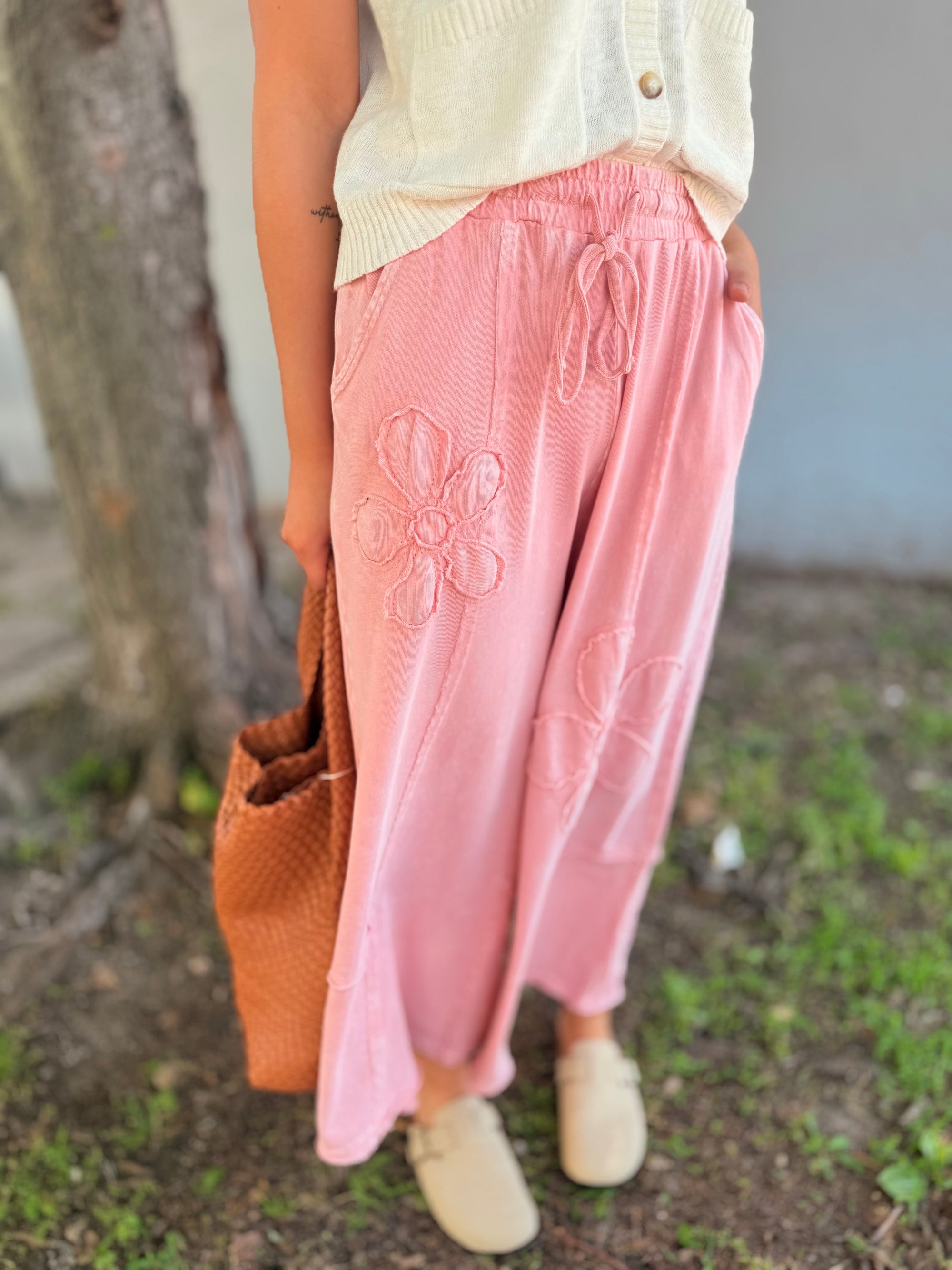 Easel Dried Rose Flower Patch Mineral Wash Pants