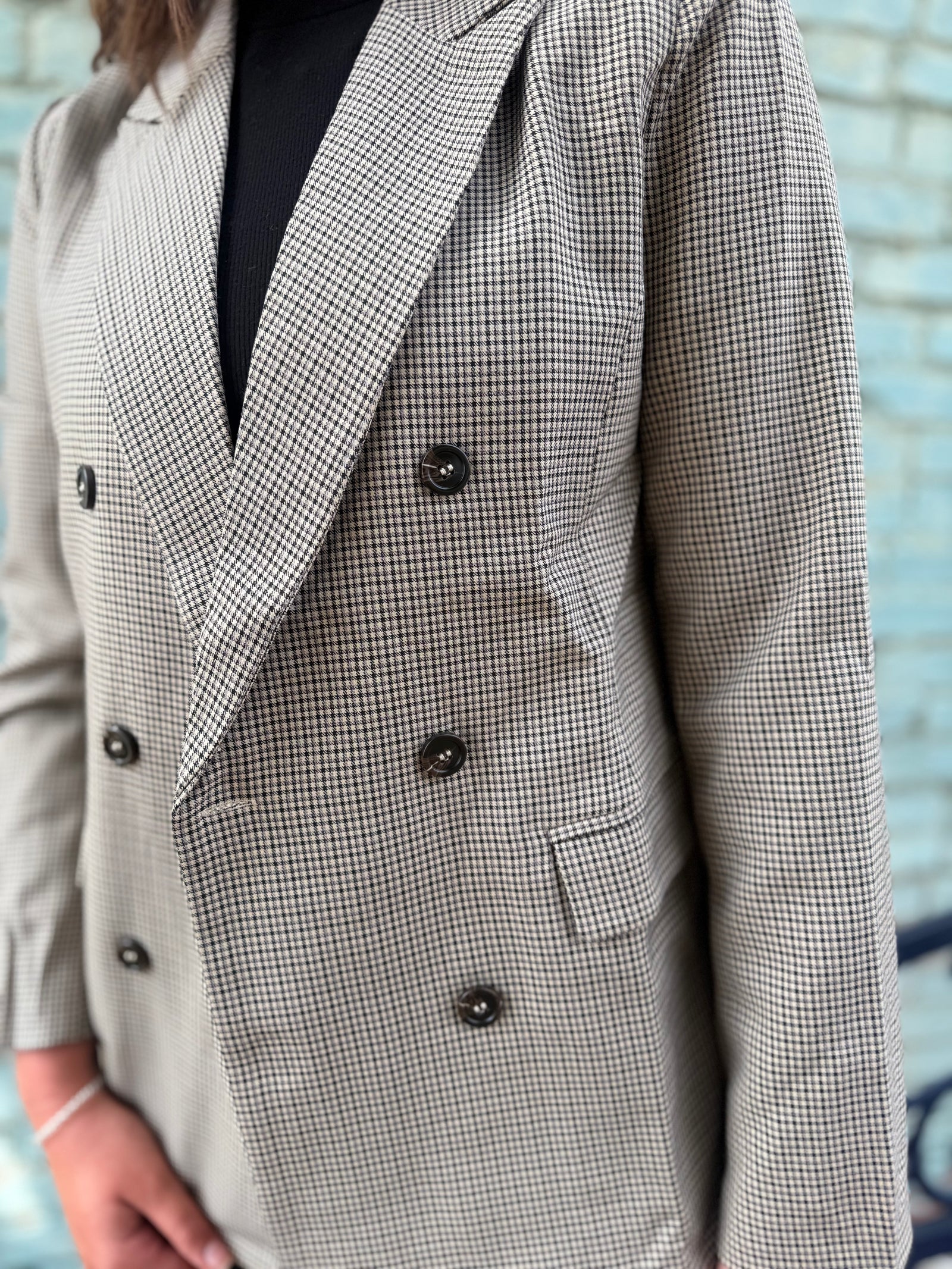 Doe & Rae Tan Plaid Blazer w/ Front Pocket