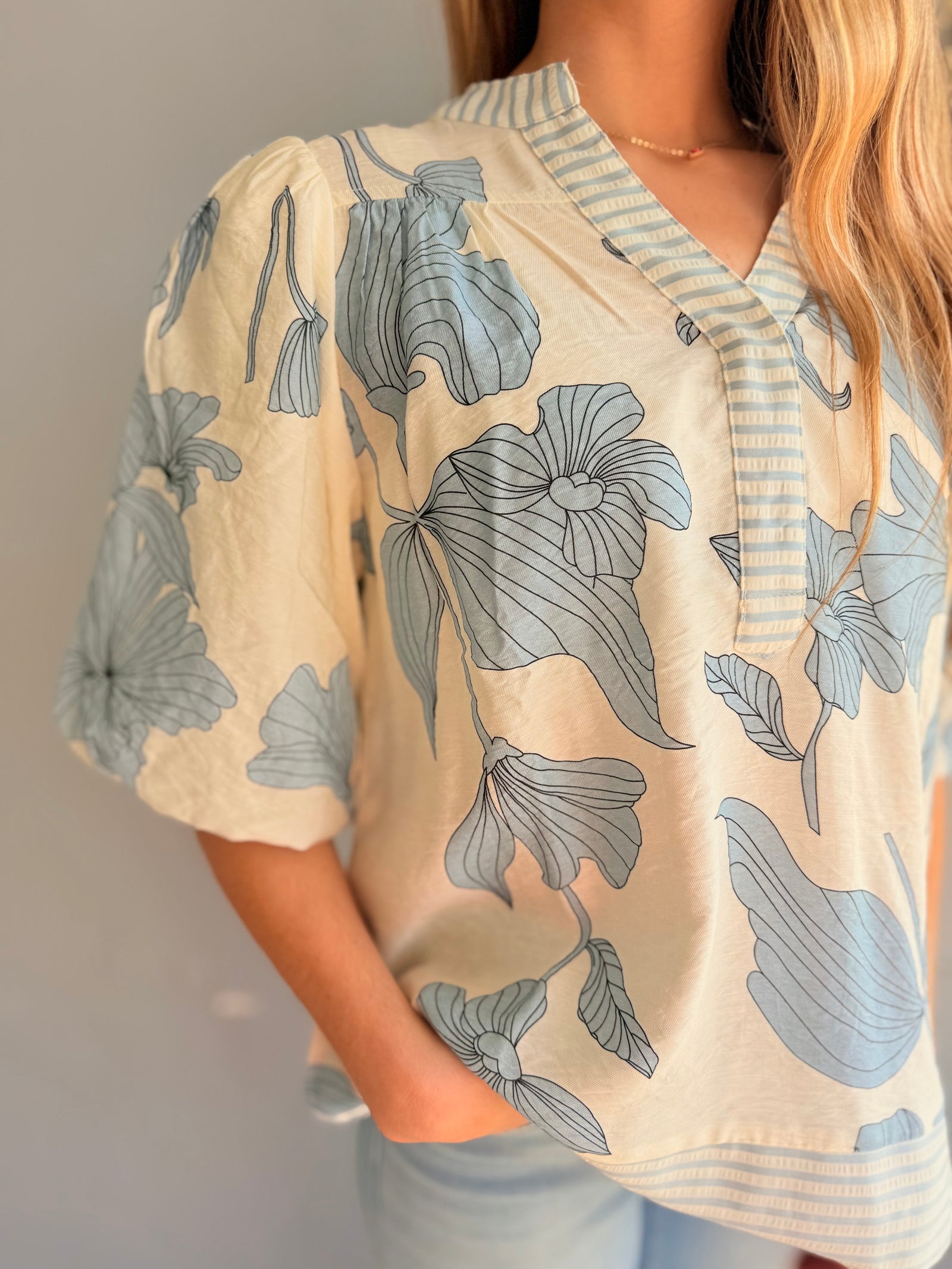 Light Blue Floral Print Bubble Sleeve Top