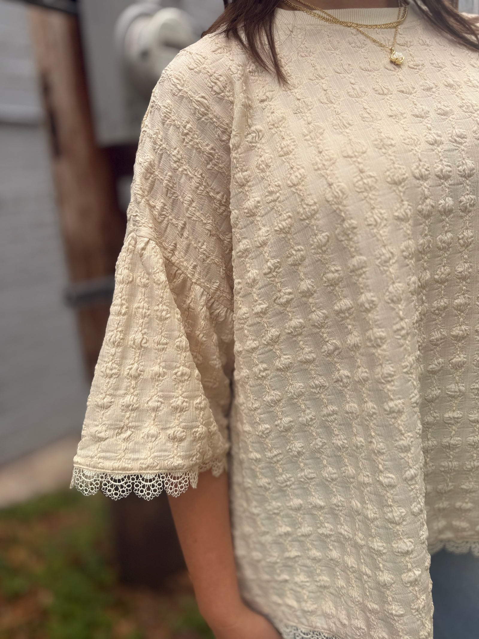 Easel Natural Popcorn Knit Boxy Top w/ Lace Hem