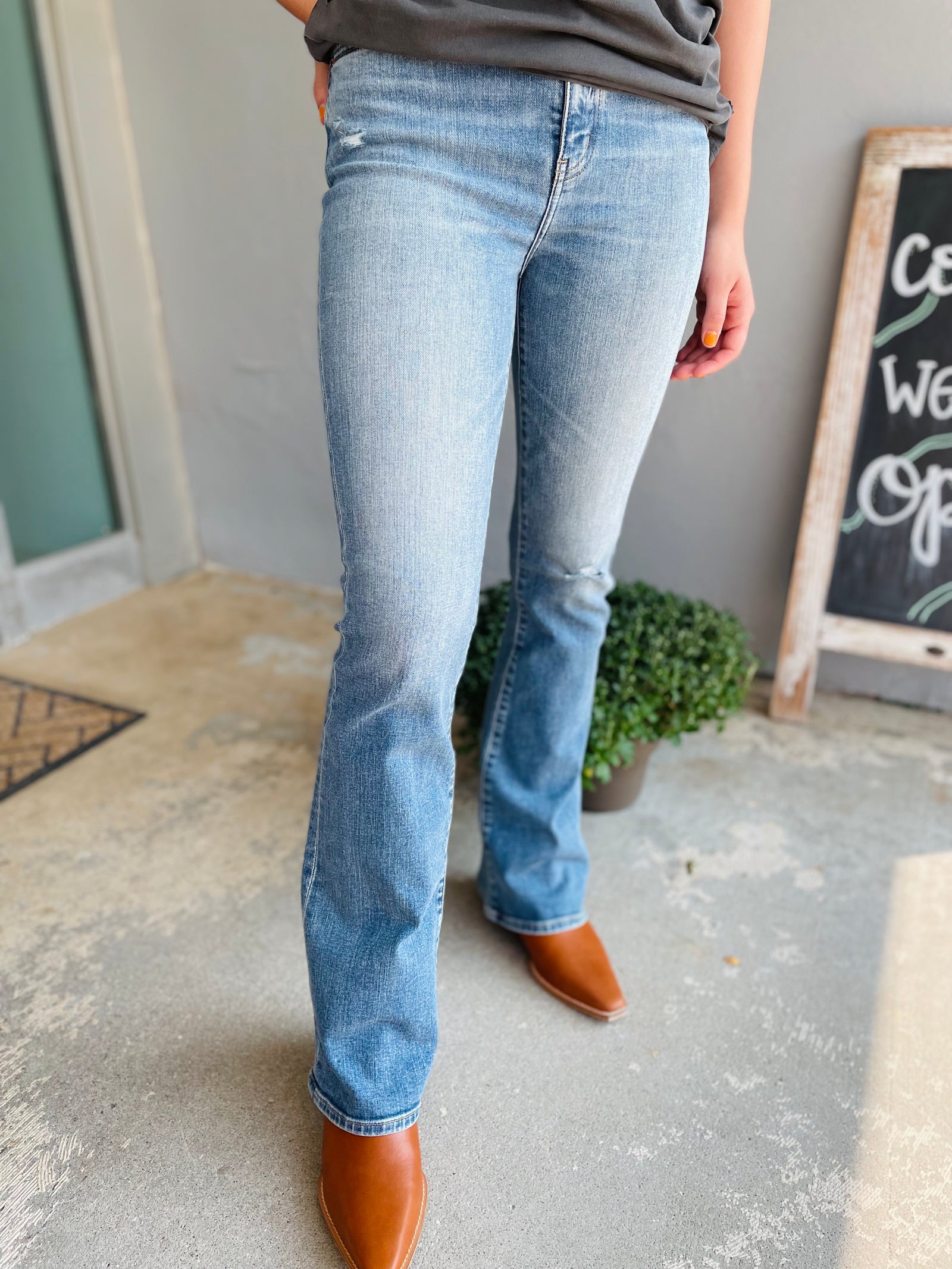 Daze High Rise Flare Leg