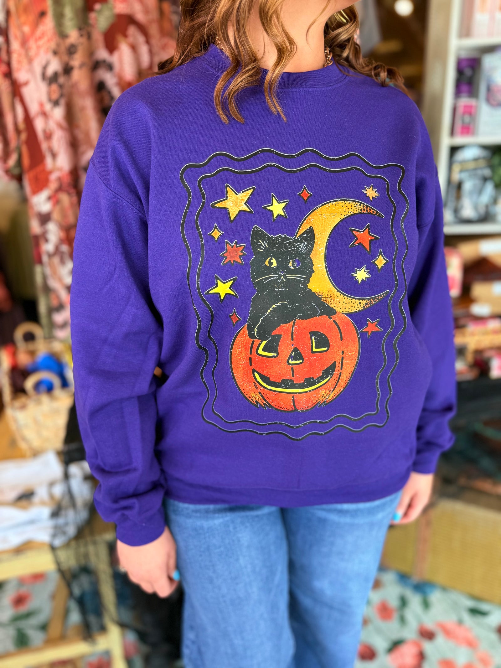 Audacious Purple Vintage Cat Halloween Crewneck