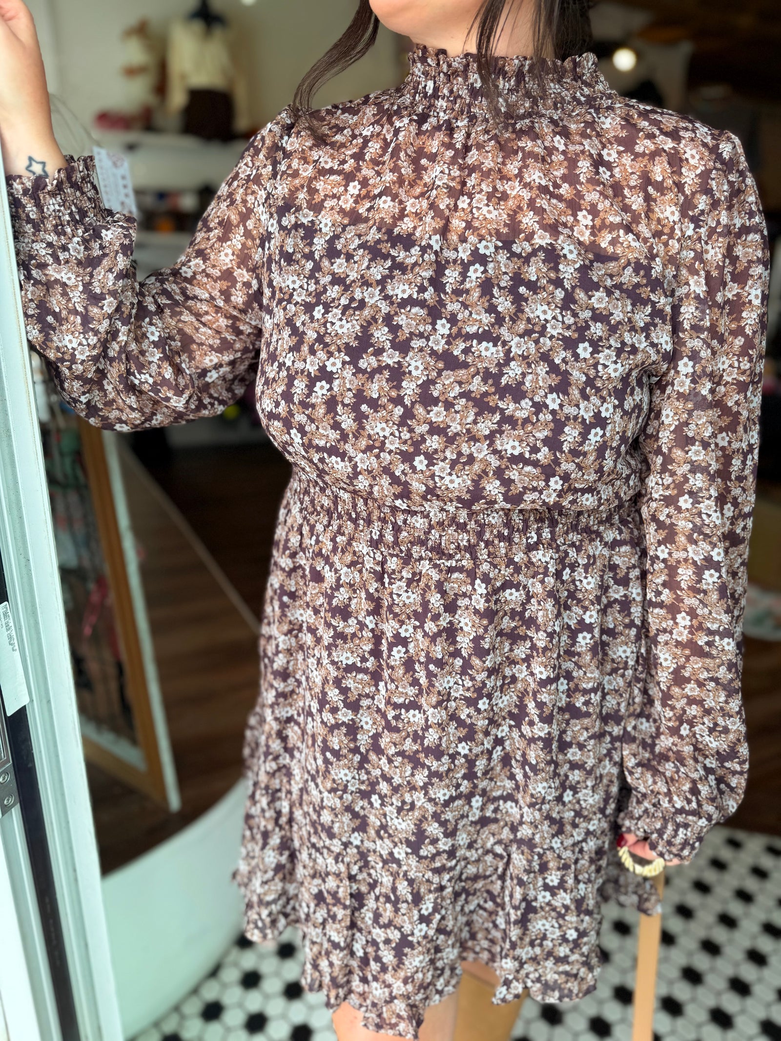 Doe & Rae Brown Floral Ruffled Puff Sleeve Mini Dress