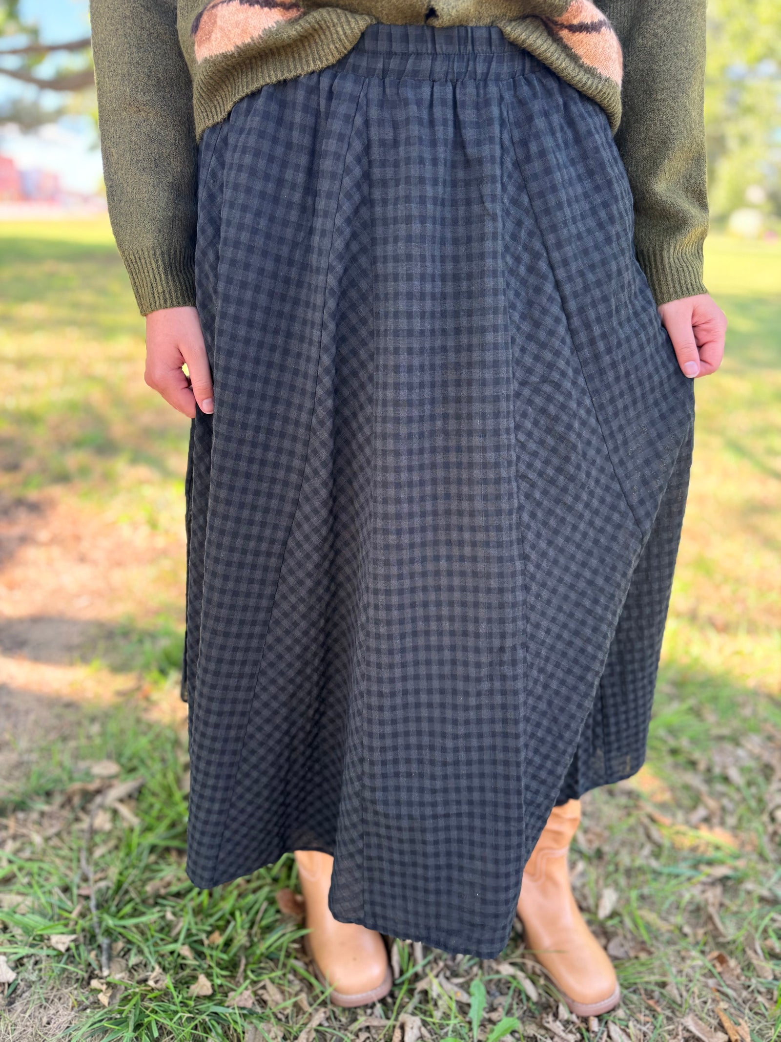 Listicle Deep Green Textured Gingham Maxi Skirt