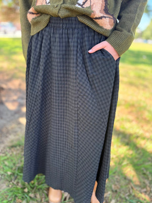 Listicle Deep Green Textured Gingham Maxi Skirt