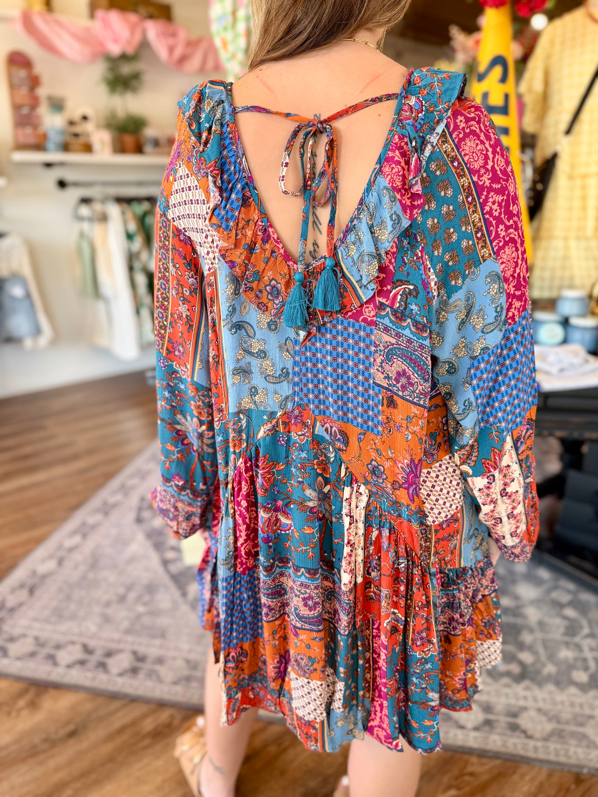 flowy long sleeve dress Women's Maxi Tiered Dress, A-line V Neck Swing Beach Vacation Dress, High Waist Western Modest Long Dresses Black : Clothing, Shoes & Jewelry airy long sleeves offer comfortable coverage while still letting you move with ease Easel Rust + Teal Patchwork