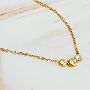 Gold Three Stones Necklace