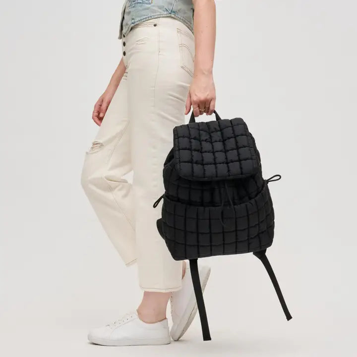 【EMIS】 NYLON PADDED BACKPACK /追跡付 media_045a8ea7-2c93-47a1-9415-